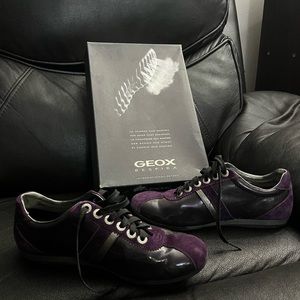 Woman’s size 8 shoes